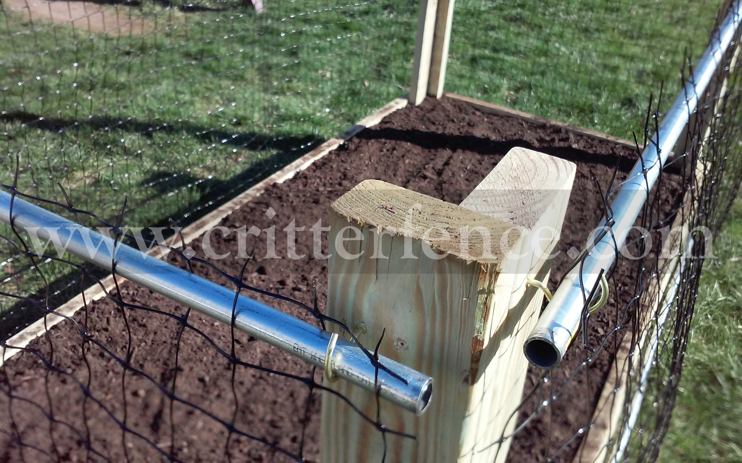 garden fence conduit 2